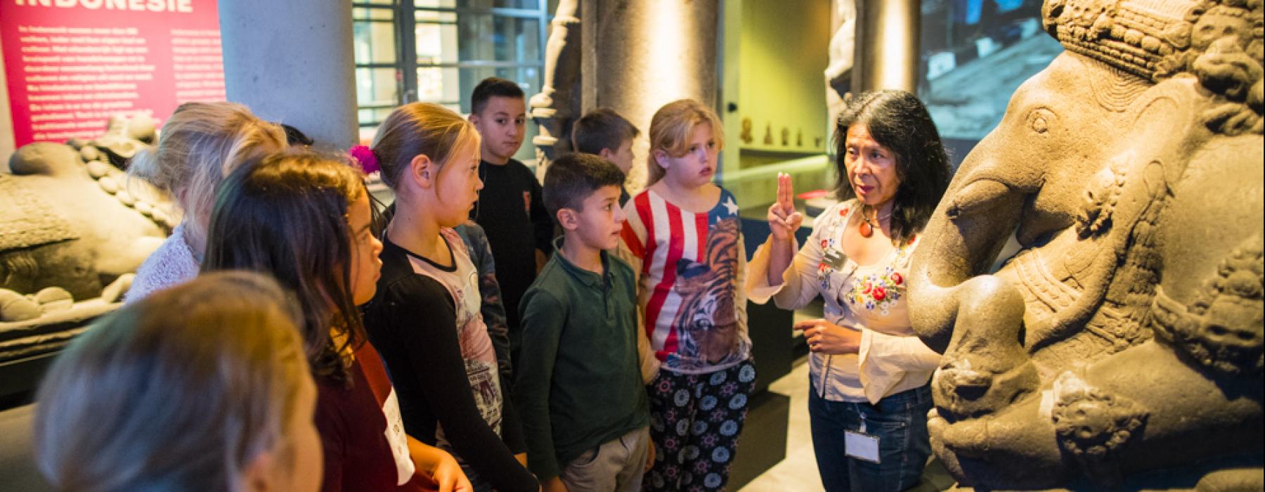 Guided tour - Museum Volkenkunde - International education