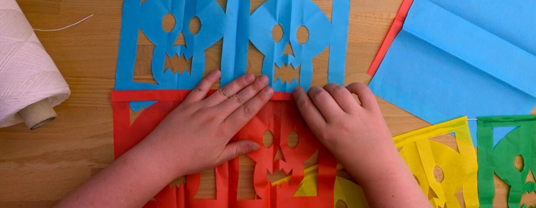 handen papel picado