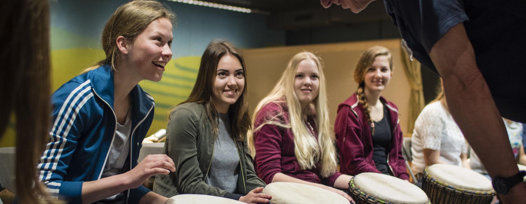 Het ritme van de djembé - Museum Volkenkunde - Voortgezet onderwijs